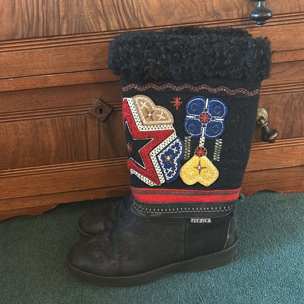 Vintage Tecnica Embroidered Boho Fur Winter Boots - Picture 2 of 7